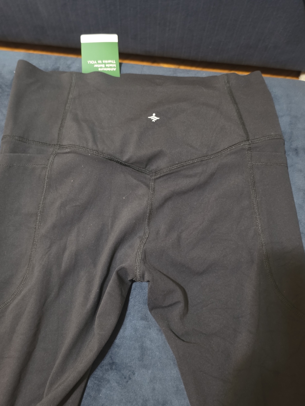 Halara Woman's High Waisted Side Pocket Athletic Leggings Black Size Small NWT